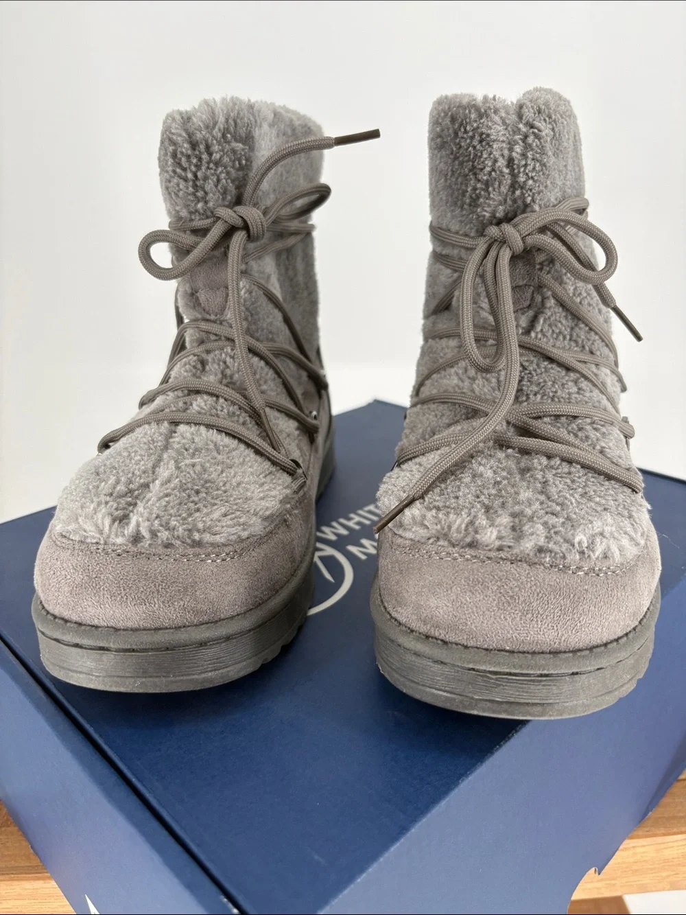 New Women's ISADOR Gray Fleece-Lined Winter Lace-Up Boots size 8